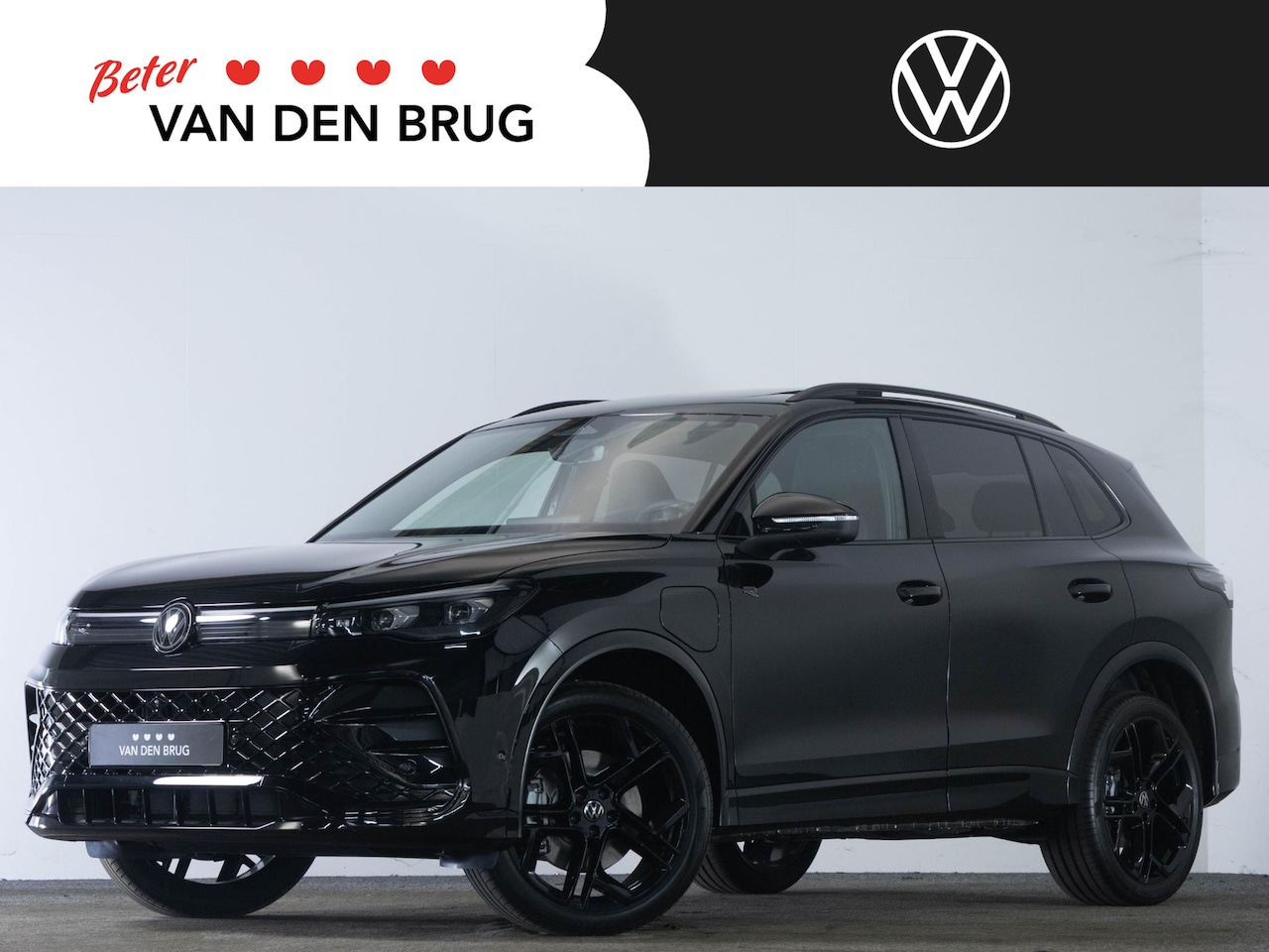 Volkswagen Tiguan - R-Line 1.5 272 PK eHybrid | LED Matrix IQ | Panoramadak | 360 Camera | Trekhaak | Head-Up - AutoWereld.nl