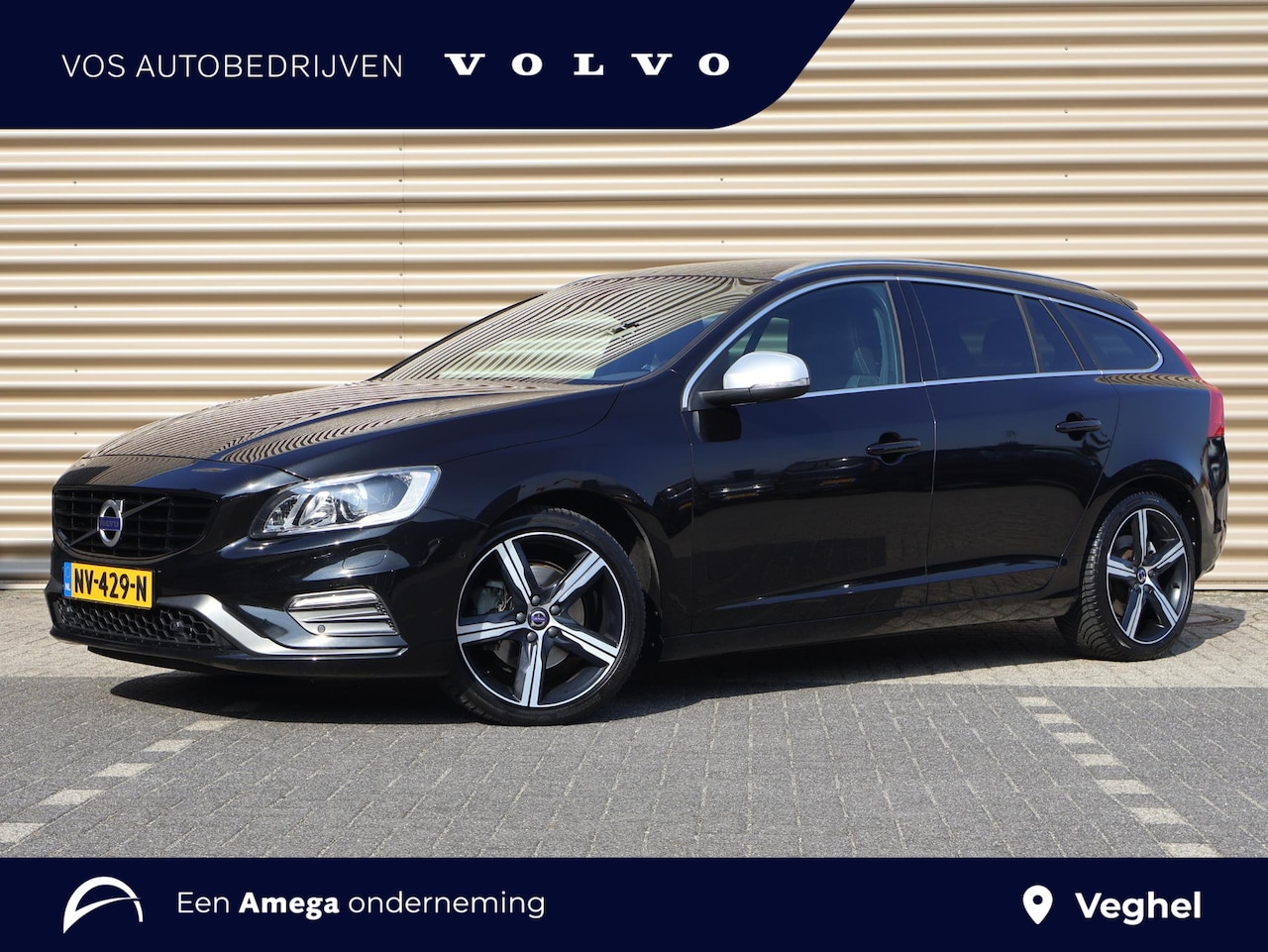 Volvo V60 - T3 Nordic+ | Volvo Dealer onderhouden | Trekhaak - AutoWereld.nl