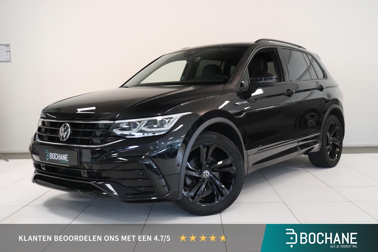 Volkswagen Tiguan - 1.5 TSI R-Line | Matrix LED | Black style | Trekhaak | AppleCarplay AndroidAuto Navigatie - AutoWereld.nl