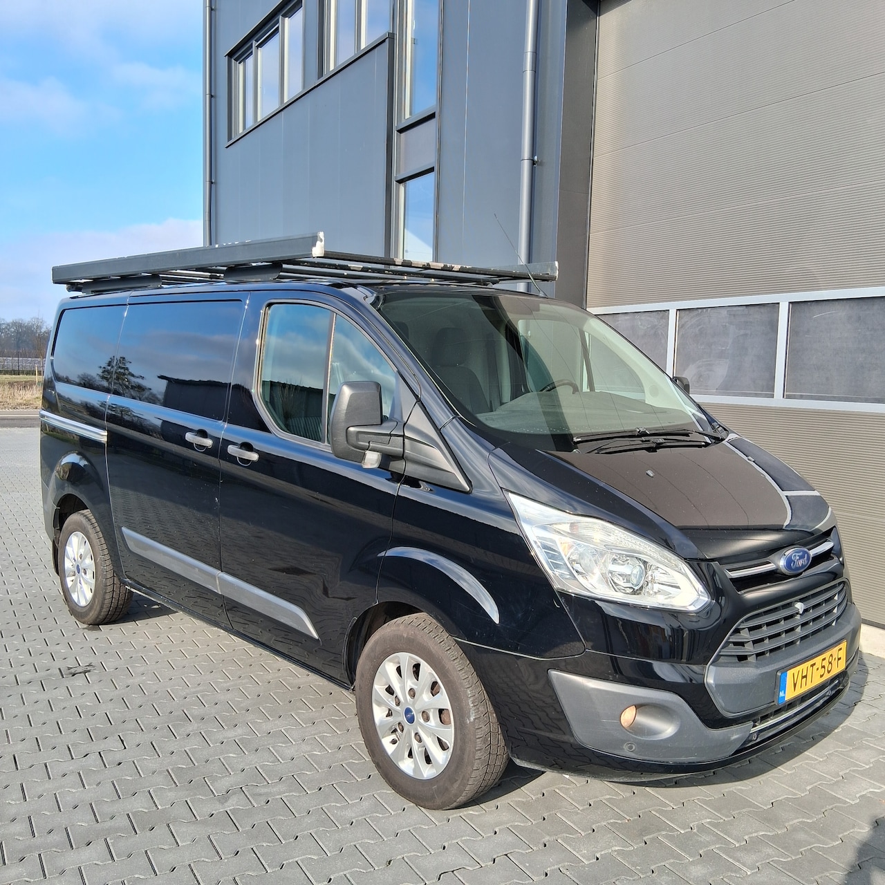 Ford Transit Custom - 270 2.0 TDCI L1H2 Ambiente LUXE XENON STOELVERWARMING STANDKACHEL - AutoWereld.nl