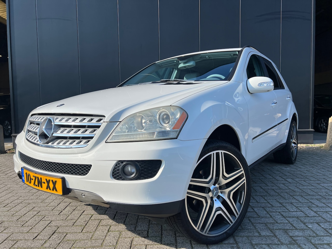 Mercedes-Benz M-klasse - 500 Aut/Leer/22''Lmv/Dakje/CarPlay - AutoWereld.nl