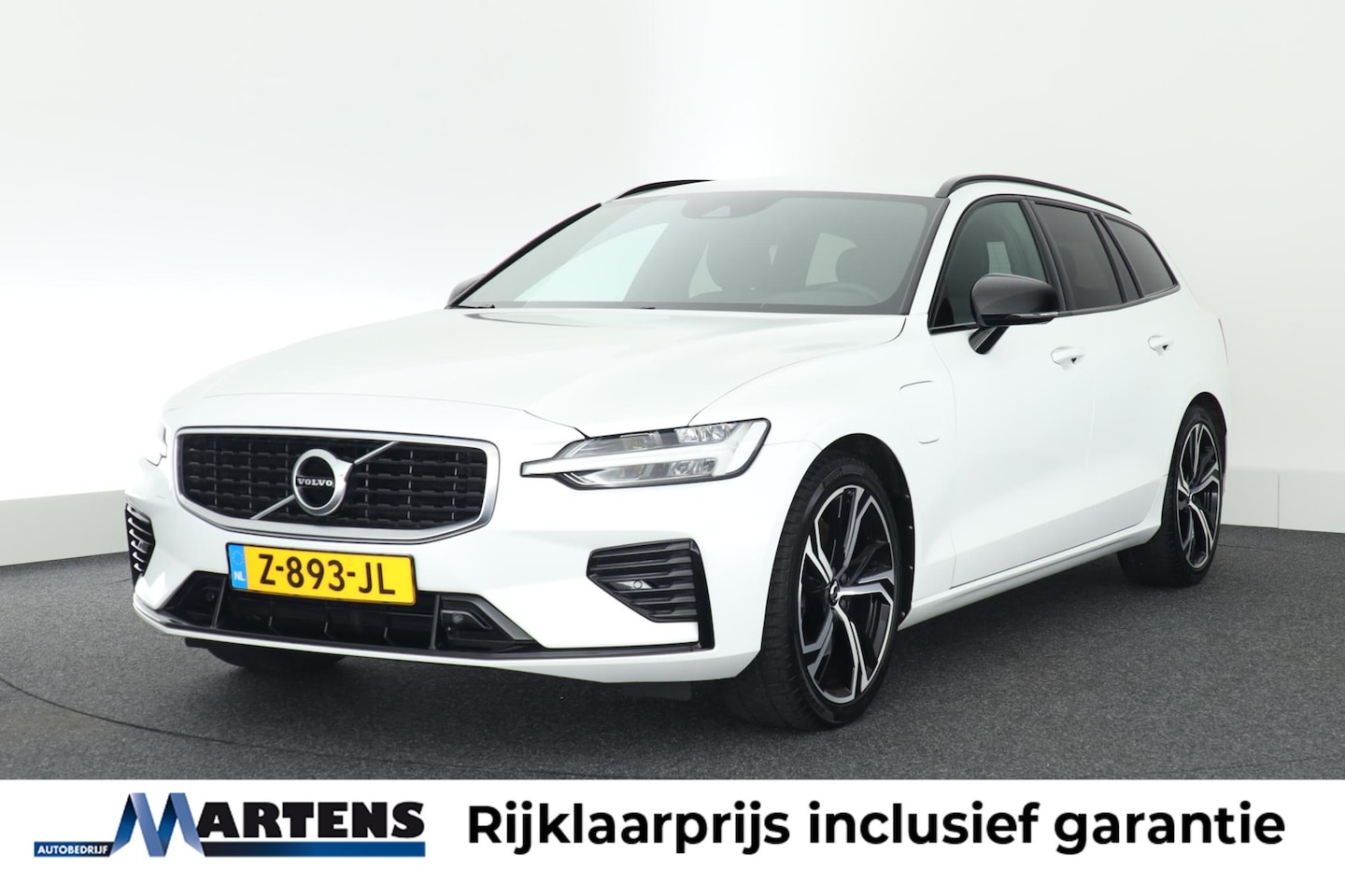 Volvo V60 - 2.0 T8 390pk Twin Engine AWD R-Design Trekhaak Camera harman/kardon Stoelverwarming Naviga - AutoWereld.nl