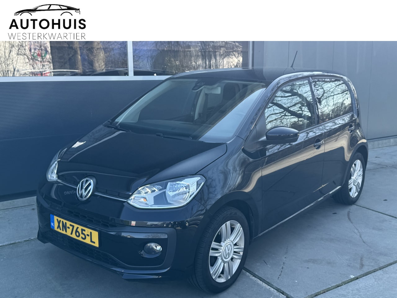 Volkswagen Up! - 1.0 MPI 60 pk BMT high up! Stoelverwarming Cruise control Camera DAB - AutoWereld.nl