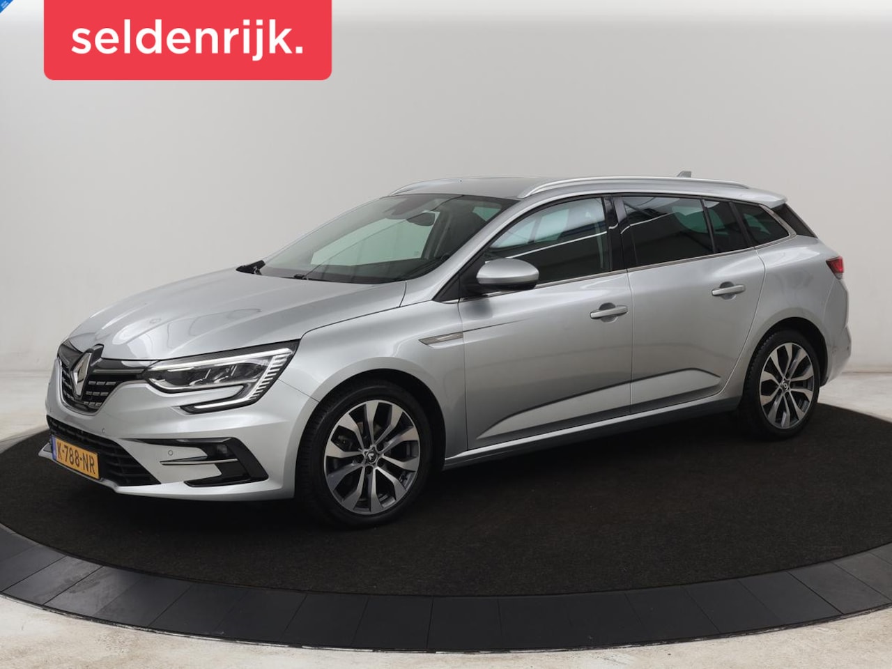 Renault Mégane - 1.3 TCe Intens | Trekhaak | Carplay | Keyless | Navigatie | Full LED | Climate control | P - AutoWereld.nl