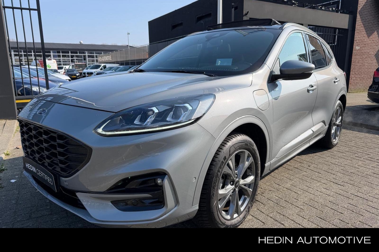 Ford Kuga - 2.5 PHEV ST-Line X | Panoramadak | HU | Trekhaak | Winter Pack - AutoWereld.nl