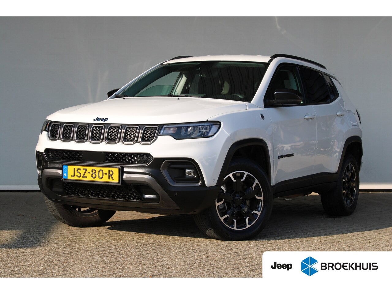Jeep Compass - 4xe 240 Plug-in Hybrid Trailhawk | Trail rated | Navigatie | Cruise control adaptief | Cam - AutoWereld.nl