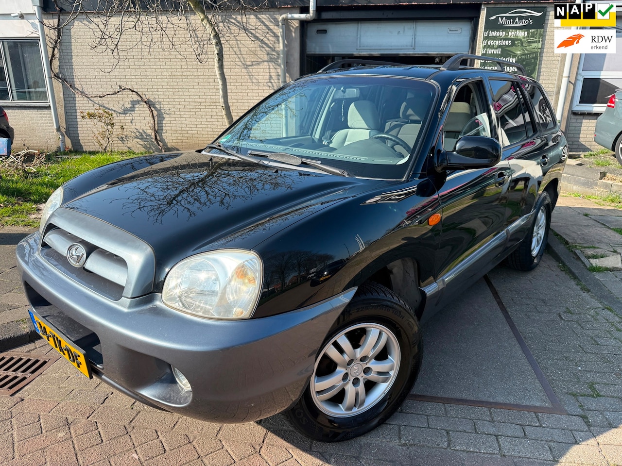 Hyundai Santa Fe - 2.0i-16V Dynamic Motion Airco/Apk/2.Sleutel - AutoWereld.nl