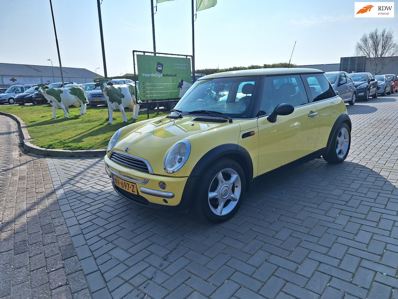 MINI One - Mini 1.6 / Leuke eigentijdse auto / Nieuwe APK - AutoWereld.nl