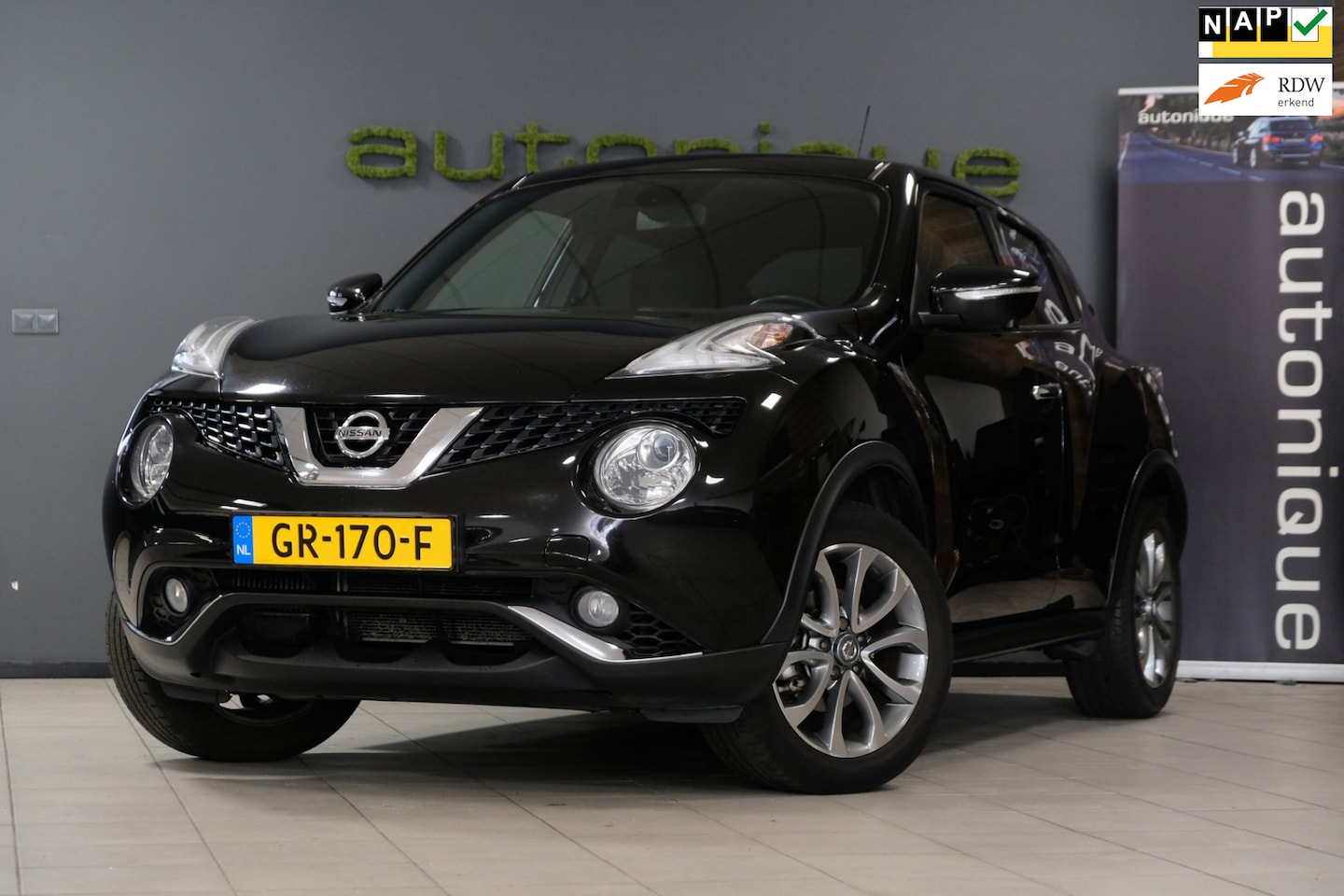 Nissan Juke - 1.2 DIG-T S/S Connect Edition**Trekhaak**Camera**All season banden**Onderhouden** - AutoWereld.nl
