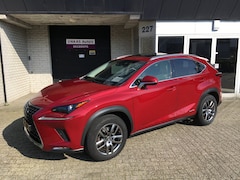 Lexus NX - 300h AWD Luxury Line / OPEN DAK / DEALER SERVICED / TREKHAAK / LEDER / NAVI