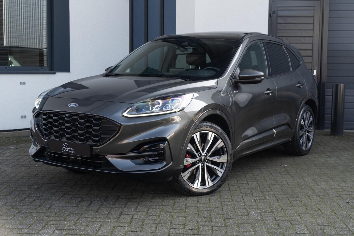 Ford Kuga - 2.5 225PK PHEV ST-Line X PANO / CAMERA / B&O - AutoWereld.nl