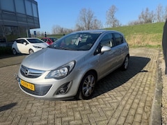 Opel Corsa - 1.4-16V BlitZ 2014 Beschrijving lezen
