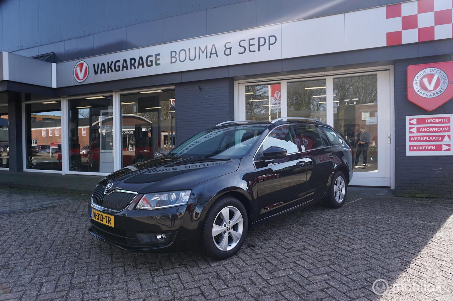 Skoda Octavia Combi - 1.0 TSI 115pk DSG Ambition Business - AutoWereld.nl