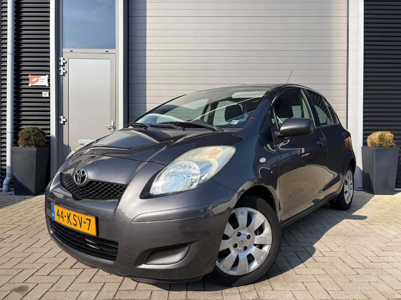 Toyota Yaris - 1.3 VVTi Comfort/150.000 NAP/Airco/Nette auto/ - AutoWereld.nl