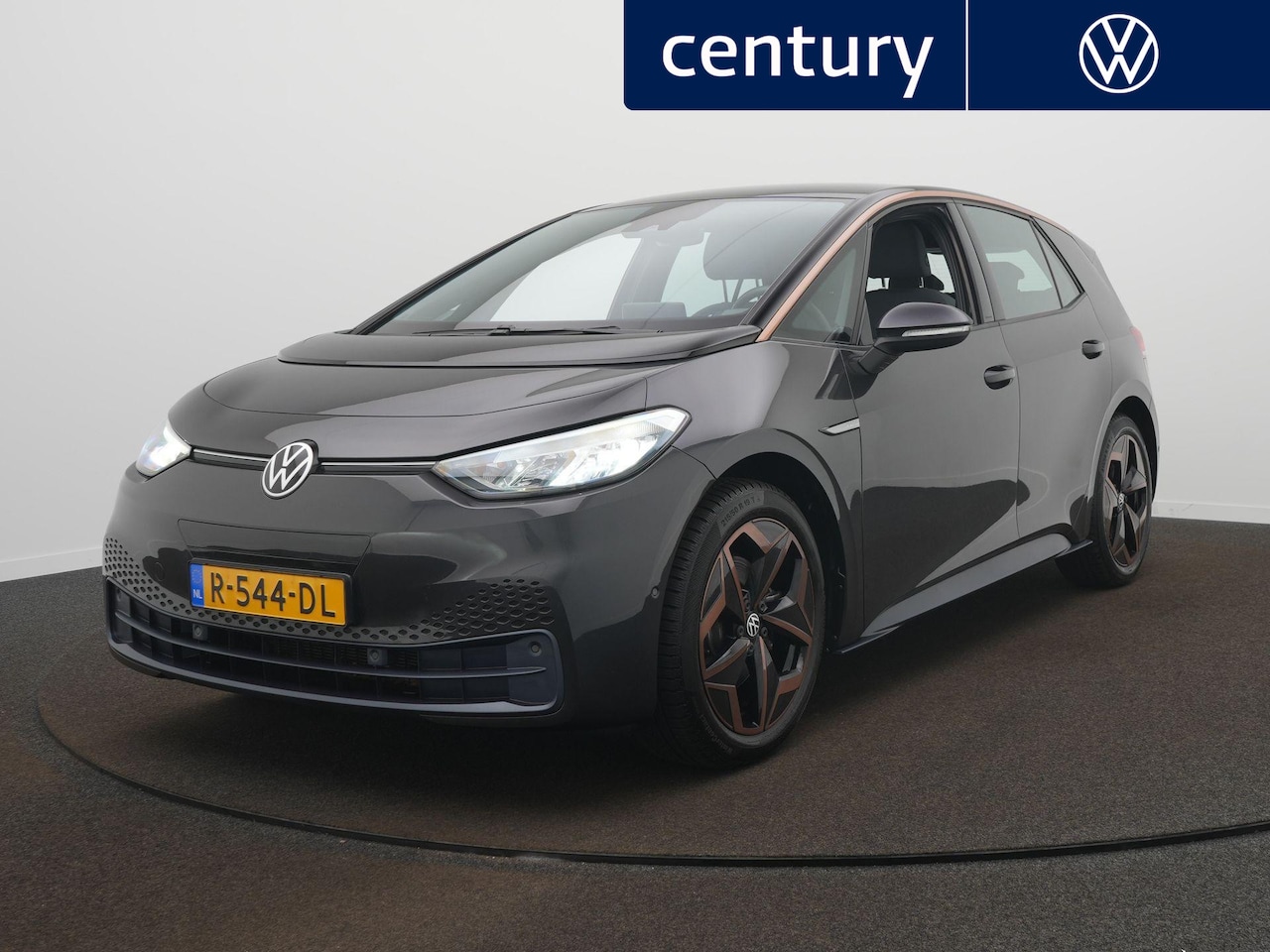 Volkswagen ID.3 - Pure 45 kWh LED - Stoelverwarming - ACC - Sfeerverlichting - PDC - AutoWereld.nl