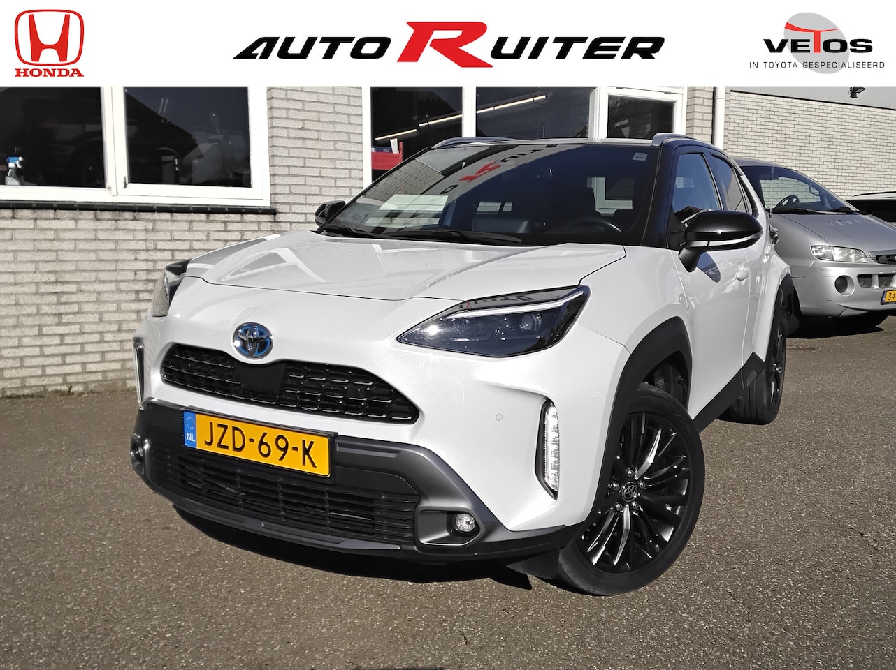 Toyota Yaris Cross - 1.5 Hybrid Adventure 1.5 Hybrid Adventure ,two tone,HUD,BSM,pano, - AutoWereld.nl