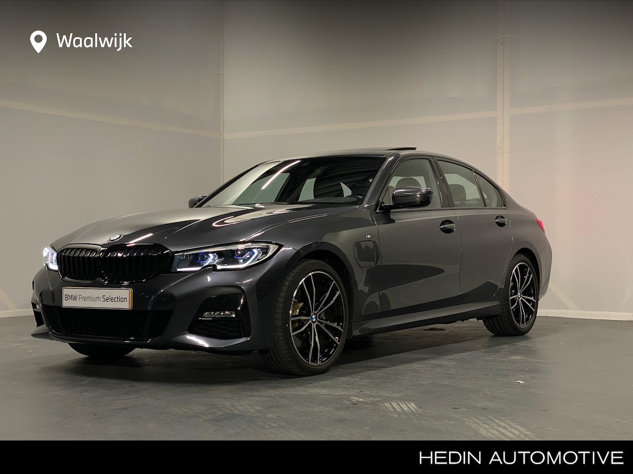 BMW 3-serie - 320e Business Edition Plus | M-Sportpakket | Panoramadak | Laserlight | 19'' inch | Stoelv - AutoWereld.nl