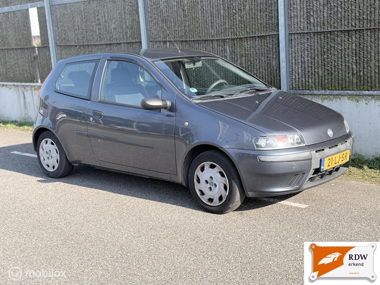 Fiat Punto - 1.2-16V Dynamic Speedgear AUTOMAAT/NAP/NWE APK - AutoWereld.nl