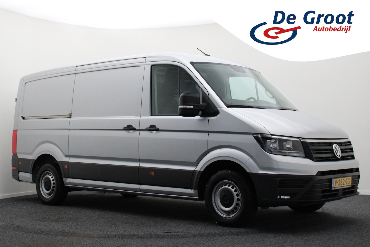 Volkswagen Crafter - 35 2.0 TDI L3H2 Highline Cruise, Apple CarPlay, DAB, Airco, PDC - AutoWereld.nl