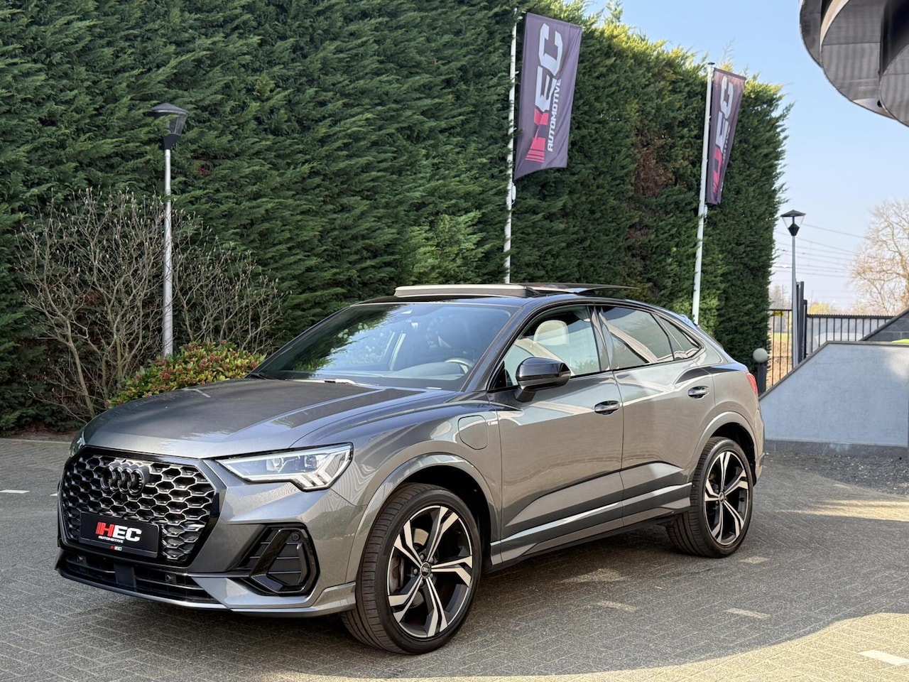 Audi Q3 Sportback - 45 TFSI e S Edition Pano|Matrix|Keyl|Trekh - AutoWereld.nl