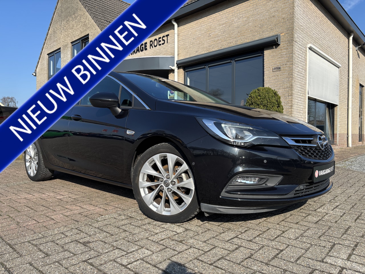 Opel Astra - 5DRS 1.4 Turbo 125pk Cosmo Carplay / All-Seasons / Parkeersensors - AutoWereld.nl