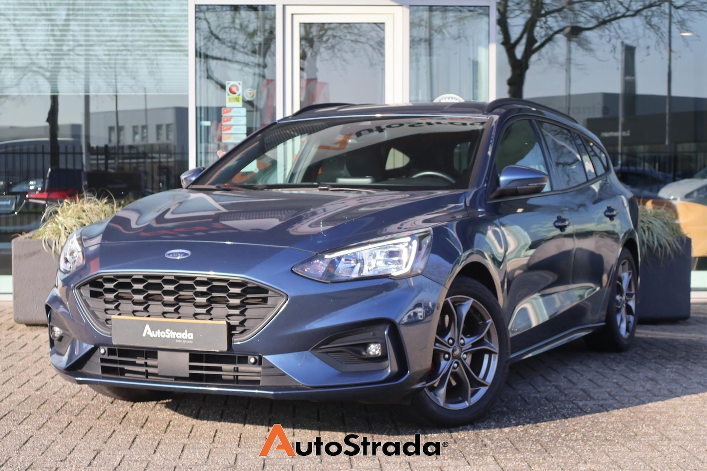 Ford Focus Wagon - 1.0 ST-Line 155pk | Dodehoek | ACC | Climate | Virtual | Trekhaak | Camera | LED | Navigat - AutoWereld.nl