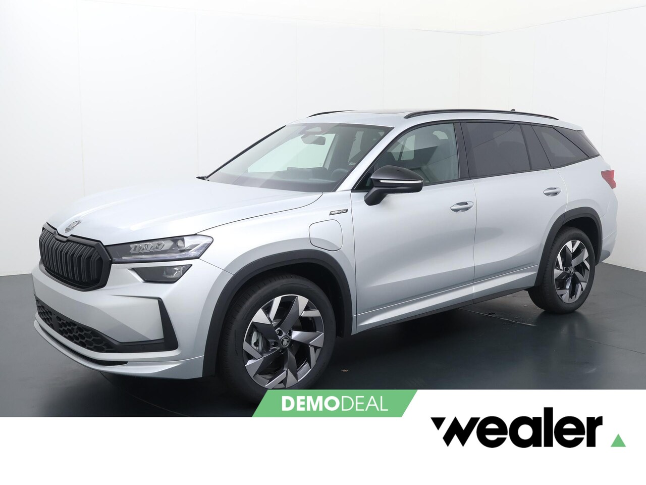 Skoda Kodiaq - Sportline Business 1.5 TSI PHEV 204 PK | Panorama dak | all season banden |Trekhaak, wegkl - AutoWereld.nl