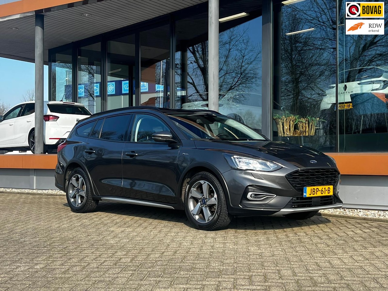 Ford Focus Wagon - 1.0 EcoBoost Hybrid Active/Automaat/Winterpakket/ carplay - AutoWereld.nl