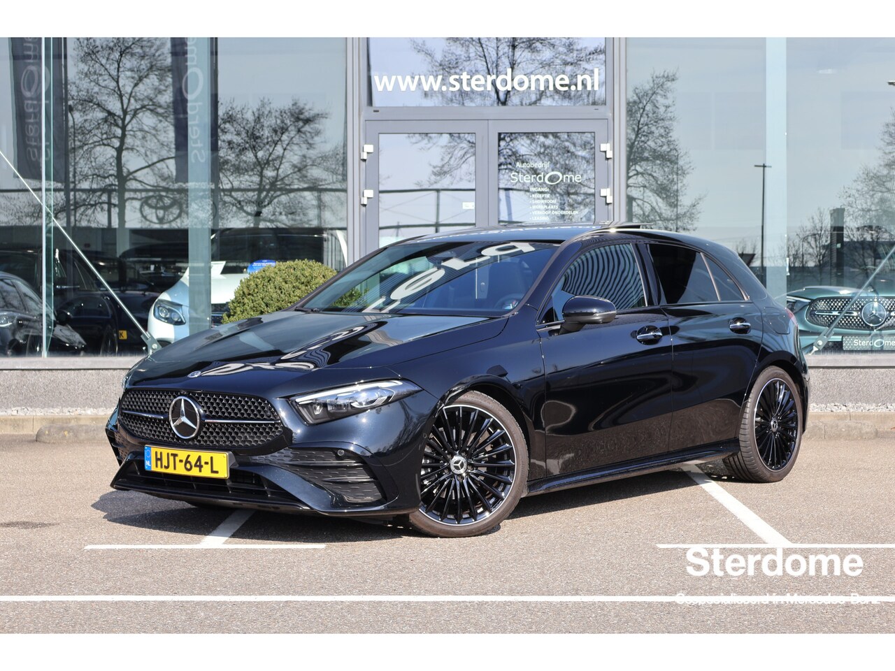 Mercedes-Benz A-klasse - 180 Business Solution AMG I 2025 I Panorama dak I Multibeam l 360 camera I KEYLESS I Sfeer - AutoWereld.nl