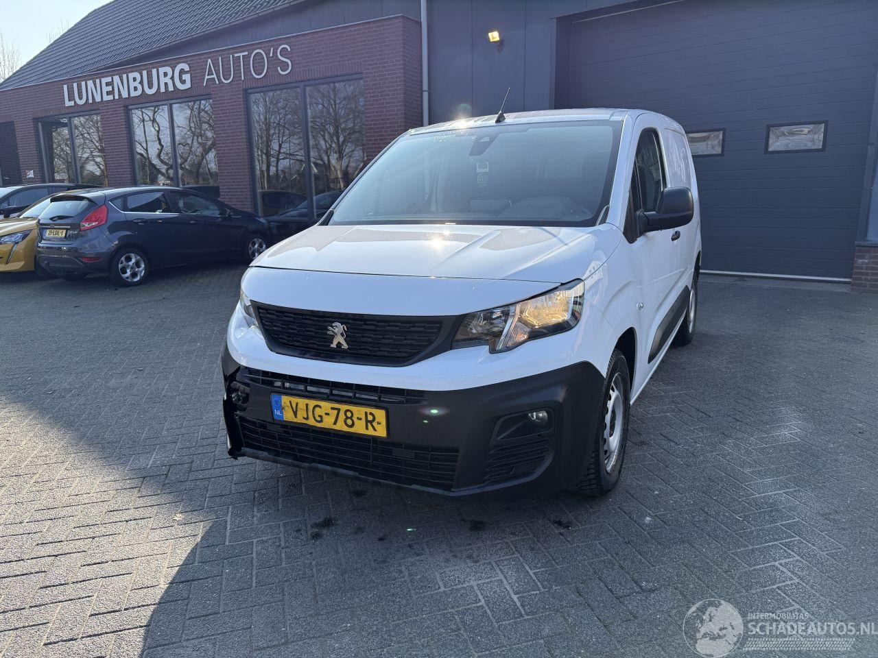 Peugeot Partner - 1.5 BlueHDI Premium 1.5 BlueHDI Premium - AutoWereld.nl