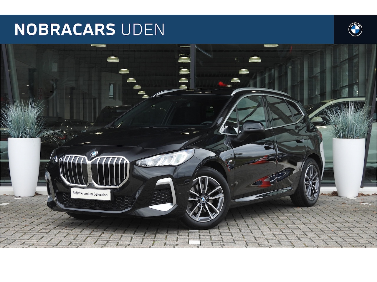 BMW 2-serie Active Tourer - 218i M Sport Automaat / Panoramadak / Sportstoelen / M Adaptief onderstel / Head-Up / Geti - AutoWereld.nl