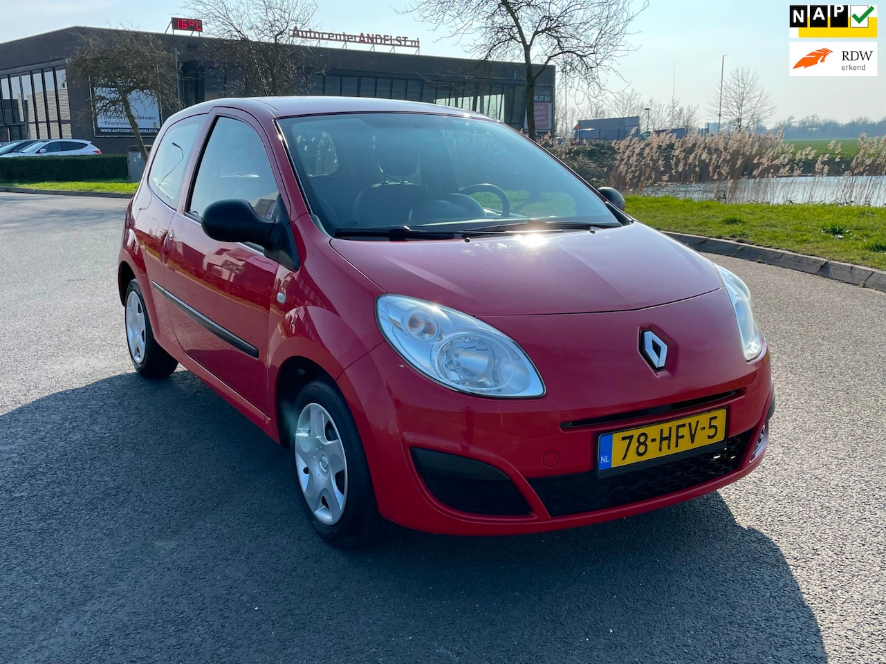 Renault Twingo - 1.2 Authentique 1.2 Authentique, Airco, Elektr ramen, Radio CD speler, Geen import, Nap! - AutoWereld.nl