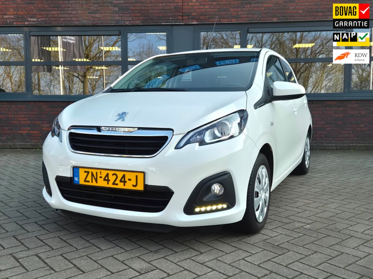 Peugeot 108 - 1.0 e-VTi Active |1e eigenaar|Camera|Airco|DAB Radio - AutoWereld.nl