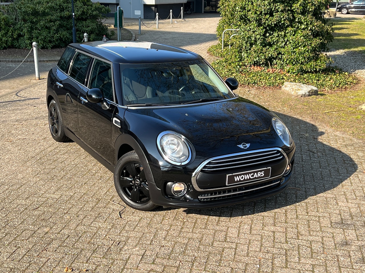 MINI Clubman - 1.5 One Salt Business Alarm - Climate Control - Bluetooth - Cruise Control - Parkeersensoren - NL Auto - - AutoWereld.nl