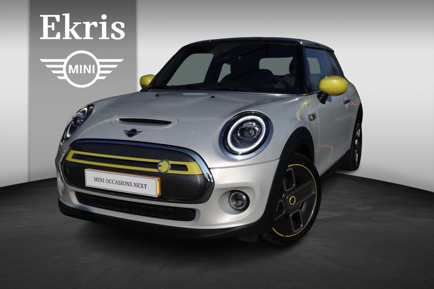 MINI Mini-Electric - 3-deurs | Achteruitrijcamera | Comfort Acces | Stoelverwarming - AutoWereld.nl