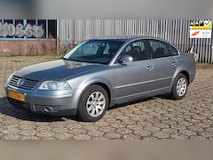 Volkswagen Passat - 2.0-20V Athene