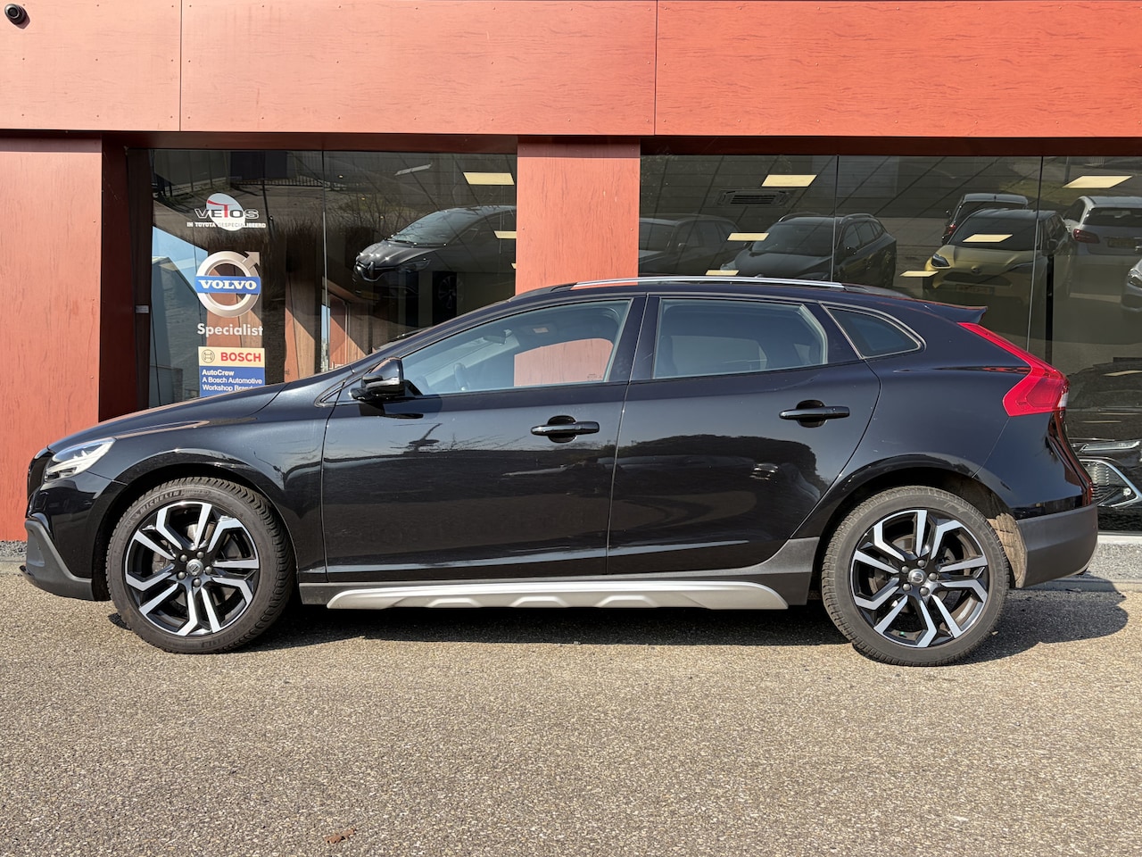 Volvo V40 Cross Country - 1.5 T3 Nordic 1.5 T3 Nordic+ - AutoWereld.nl