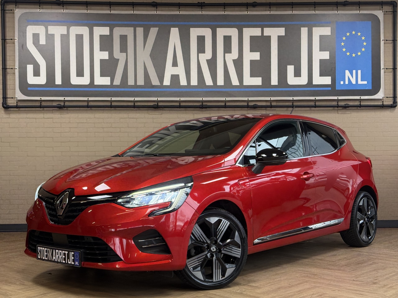 Renault Clio - 1.3 TCe 130 Intens | Groot Navi | 360 | Stoel & Stuur verwarming | 17"| 100% Dealer onderh - AutoWereld.nl