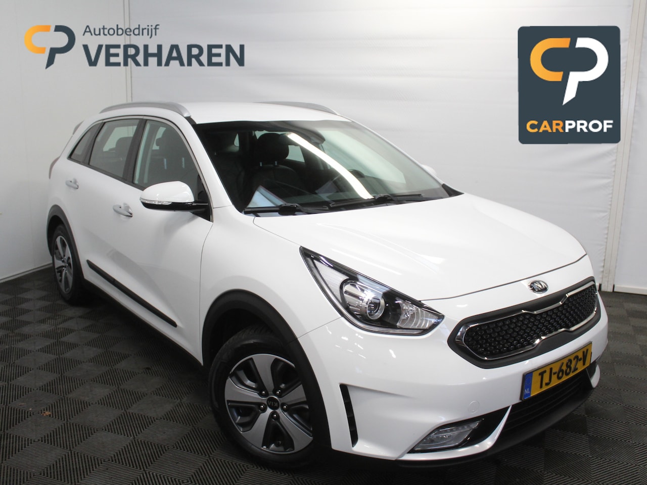 Kia Niro - 1.6 GDi Hybrid DynamicLine CARPLAY | CAMERA | CLIMATE | LED | TRHAAK | NAVI | PDCA | LMV16 - AutoWereld.nl