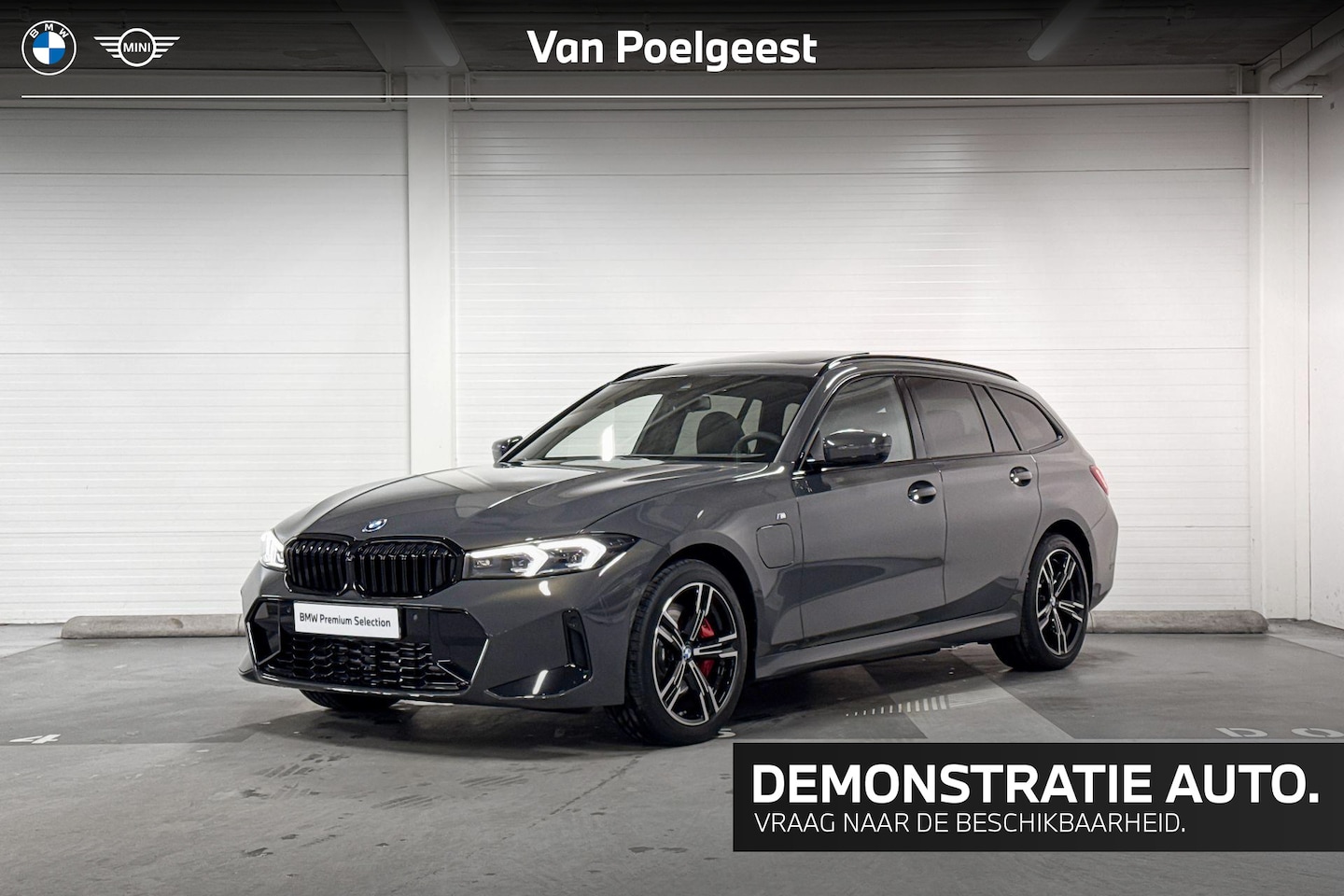 BMW 3-serie Touring - 330e | M-Sport Pro | Comfort Pack | Panoramadak | Comfort Access | Trekhaak - AutoWereld.nl