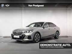 BMW 5-serie - Sedan 520i | M-Sport | Travel Pack | Comfort Pack | Driving Assistant | Harman/Kardon | Pa