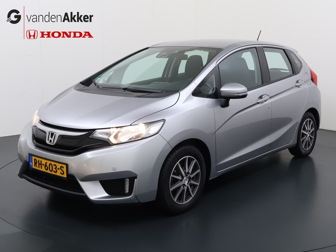 Honda Jazz - 1.3 i-VTEC 102pk CVT Comfort Trekh Navi Rijklaarprijs incl 12 maanden garantie - AutoWereld.nl