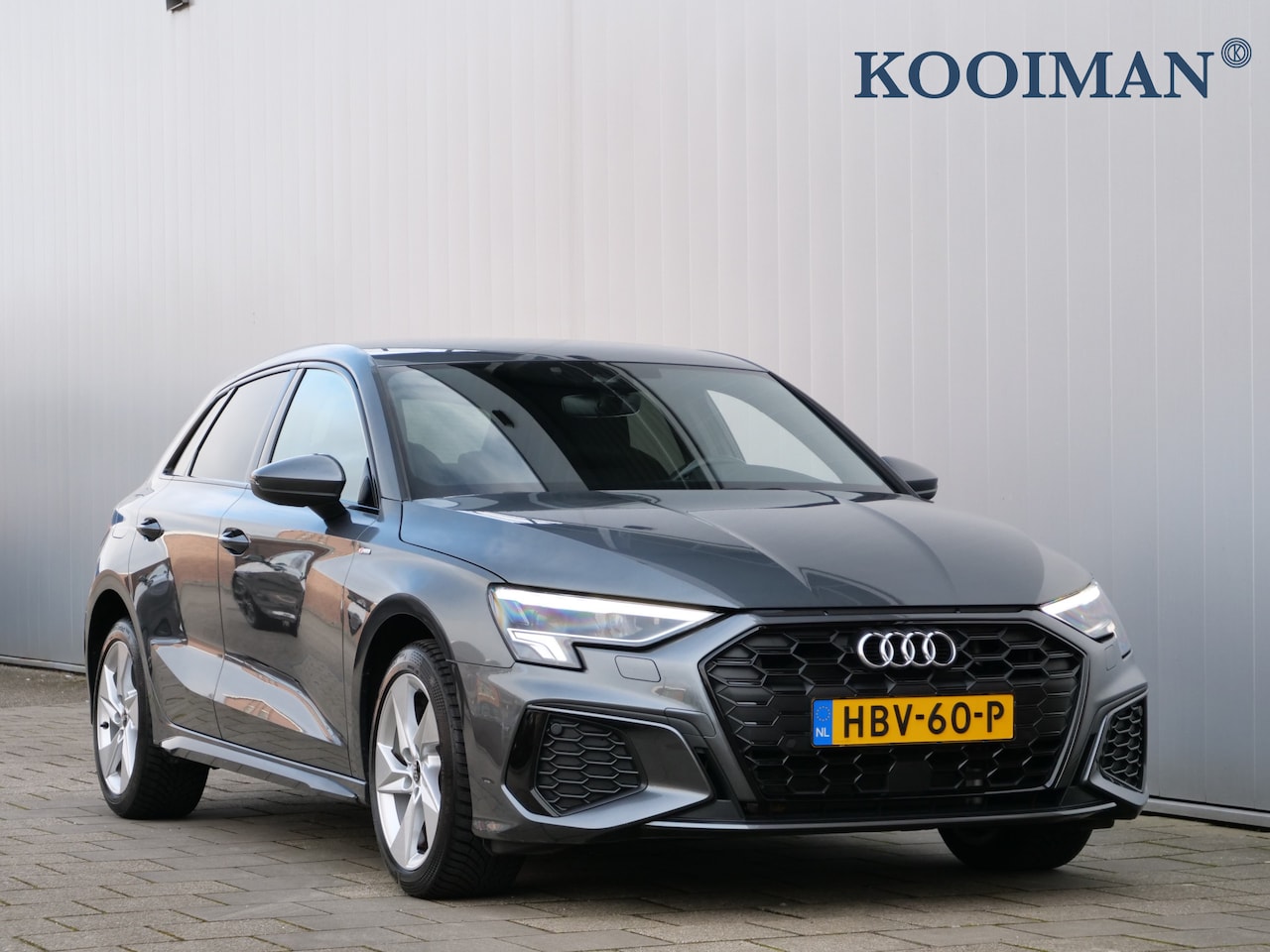 Audi A3 Sportback - 45 TFSI e S edition Competition 204 Pk Automaat DAB / Apple Carplay / Camera / S-Line - AutoWereld.nl