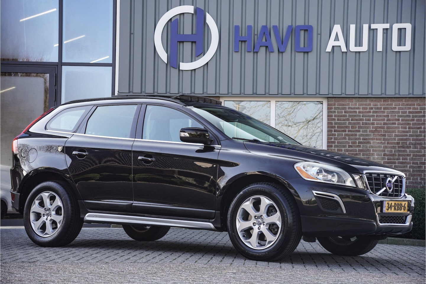 Volvo XC60 - 2.0T Momentum, PANO, NAP, AUTOMAAT - AutoWereld.nl