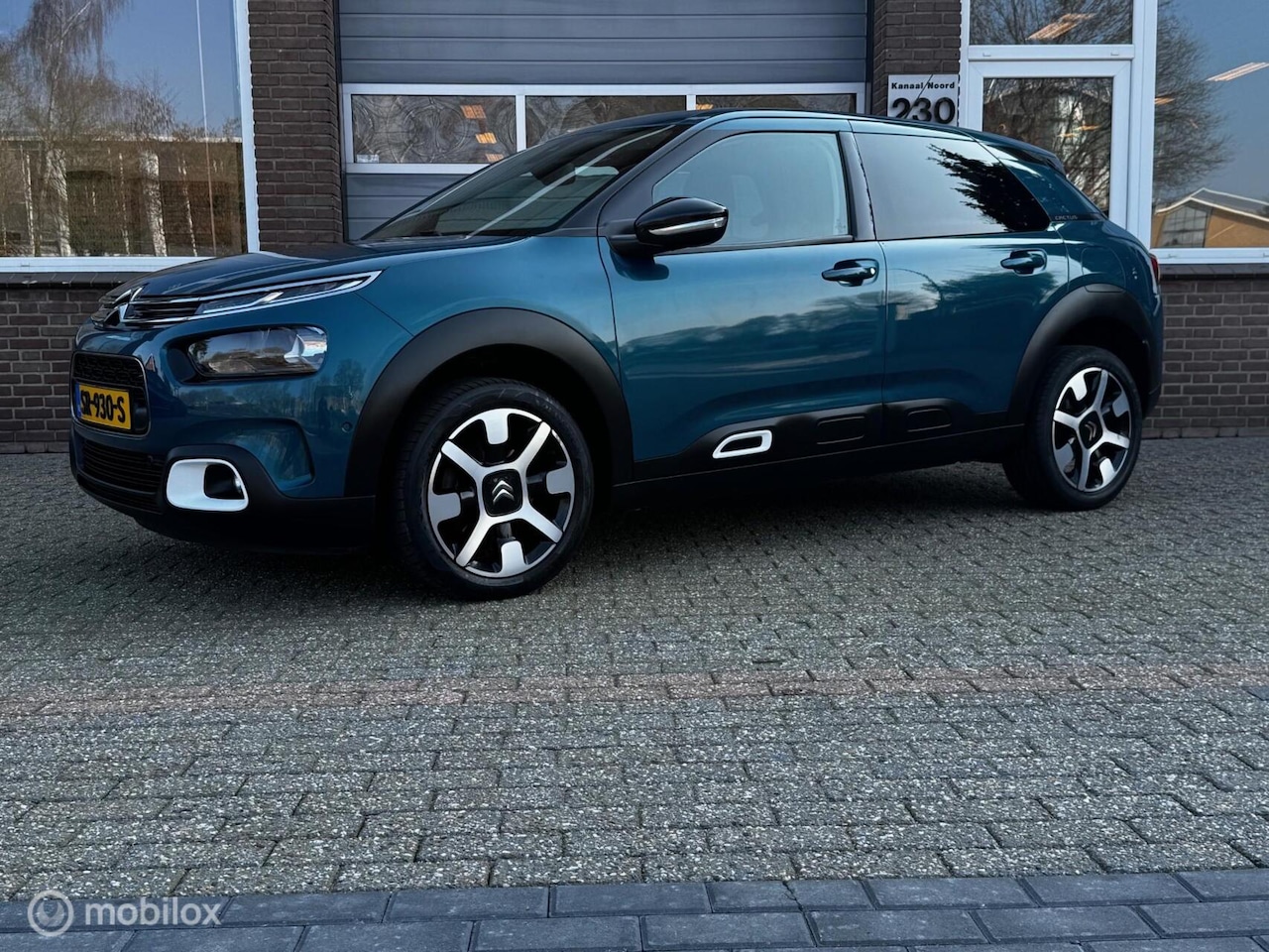 Citroën C4 Cactus - 1.2 CAMERA/ECC-AIRCO/PANO/MF-STUUR - AutoWereld.nl