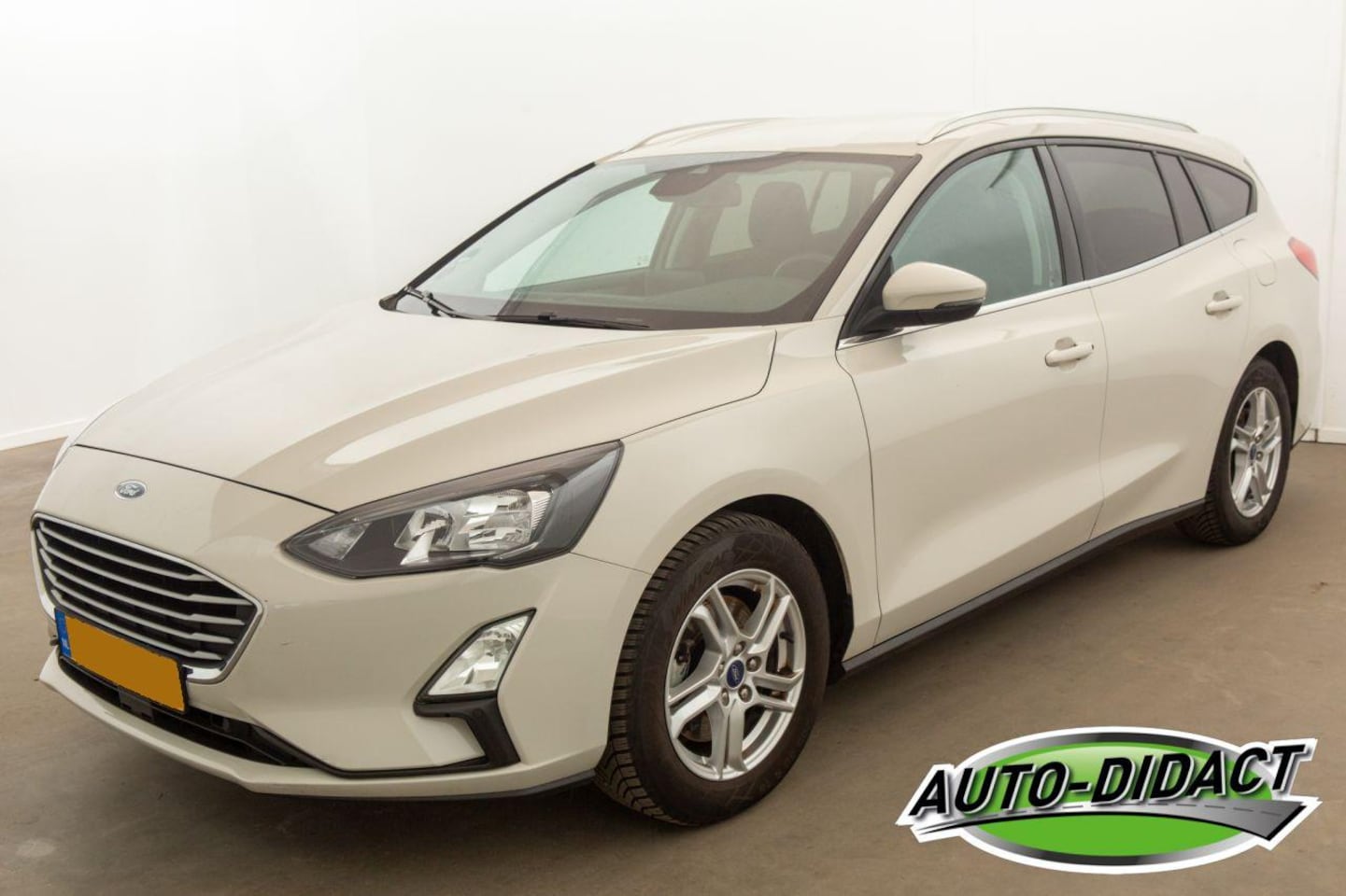 Ford Focus - 1.0 EcoBoost Automaat Camera Titanium Business - AutoWereld.nl