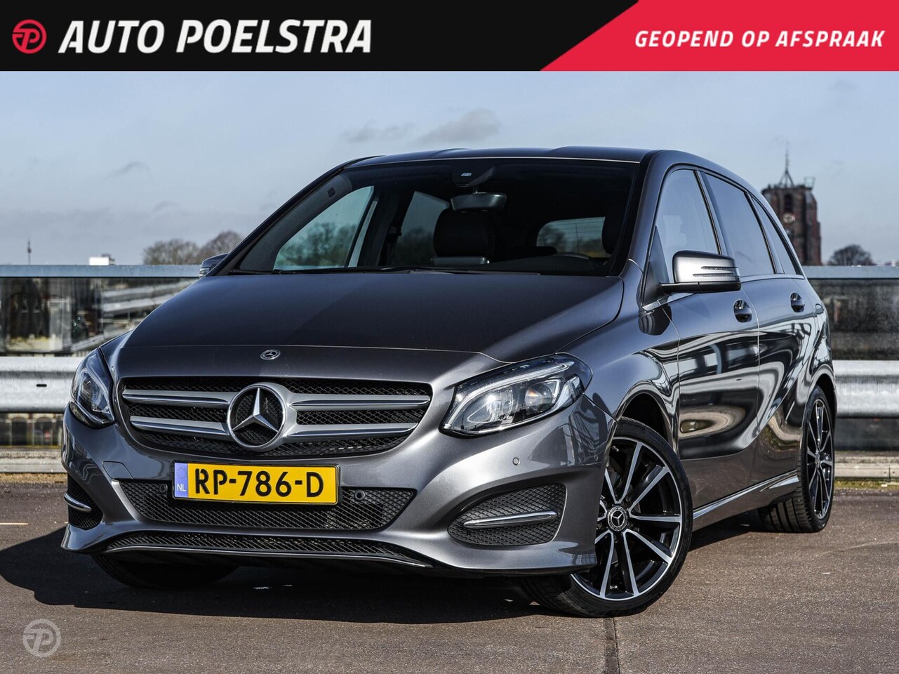 Mercedes-Benz B-klasse - 180 Ambition Automaat Navigatie LED Trekhaak Cruise Control Leder 18" - AutoWereld.nl