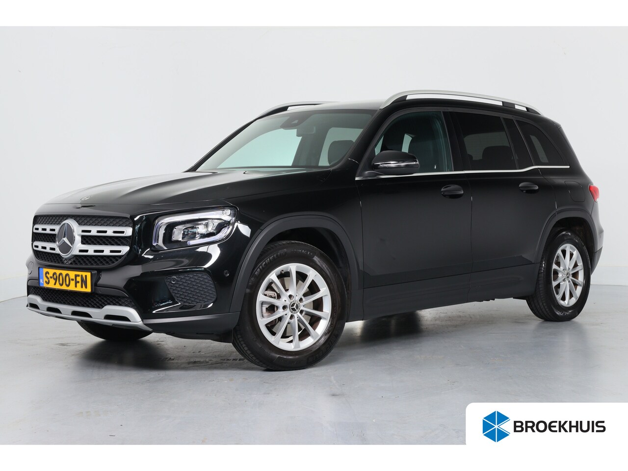 Mercedes-Benz GLB - 180 Business Line | Afneembare Trekhaak | Camera | Led | Elektr Achterklep | Leder | Stoel - AutoWereld.nl