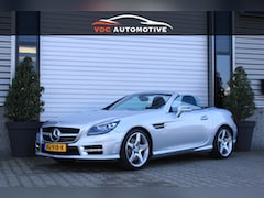 Mercedes-Benz SLK-klasse - 200 AMG Pano | Airscarf | Stoelverwarming | HarmanKardon | Sfeerverlichting | Dealer Onder