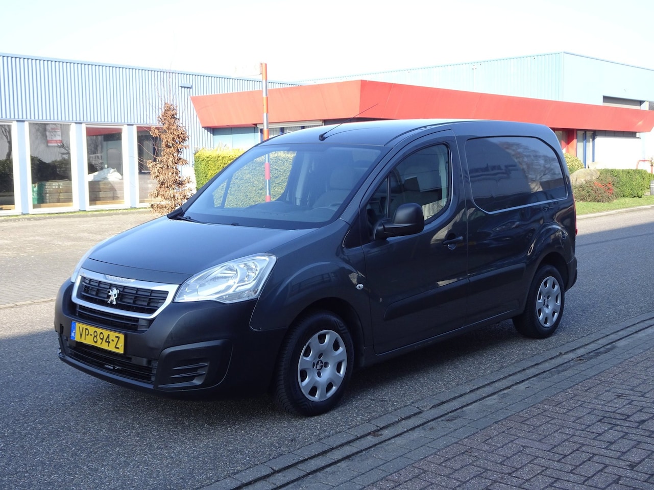 Peugeot Partner - 120 1.6 HDi 75 L1 XR Airco - AutoWereld.nl